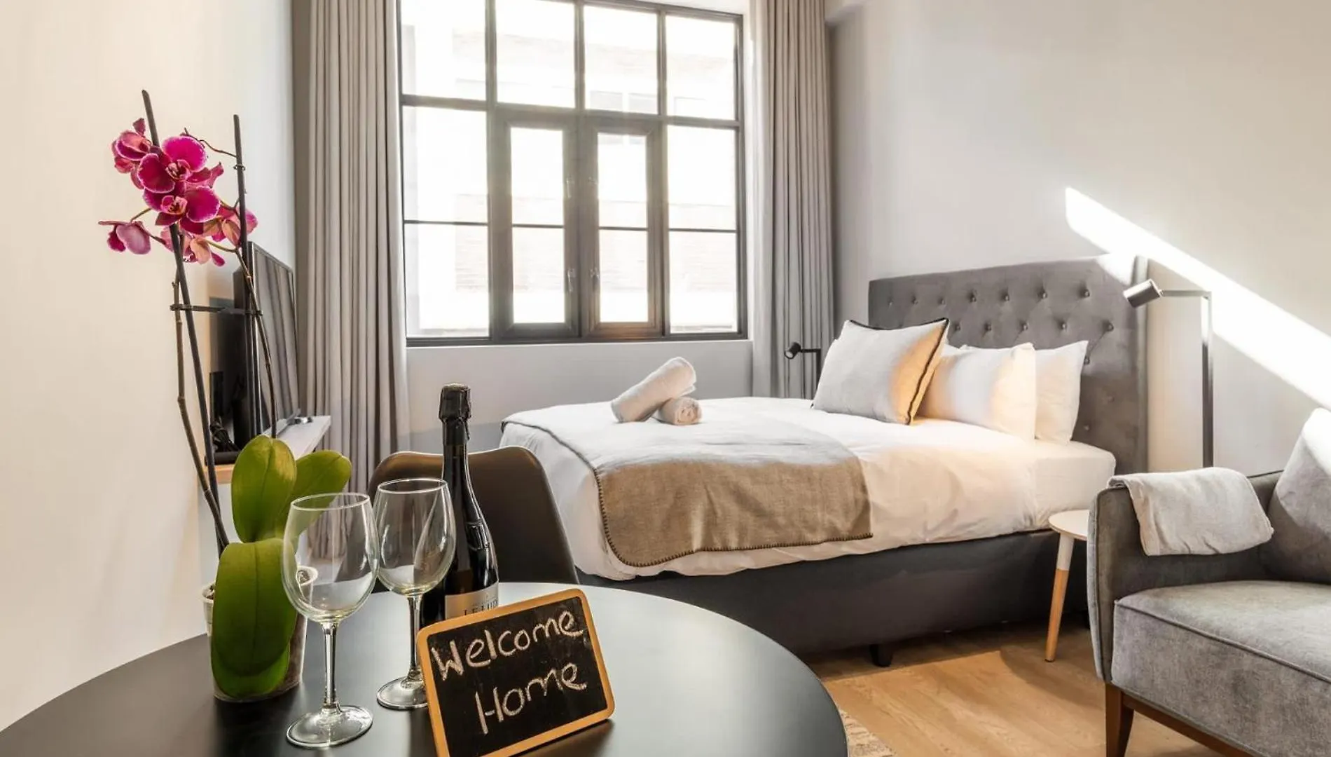 Apartment East City Oasis At The Harry Cape Town